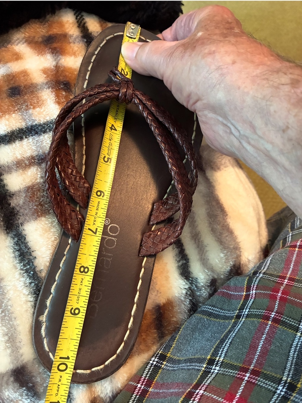 Bernardo Miami Thong Sandal ~ size 9M ~ brown braided - Picture 15 of 16